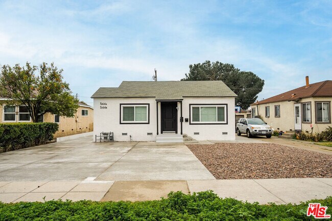 Building Photo - 544 E Granada Ct