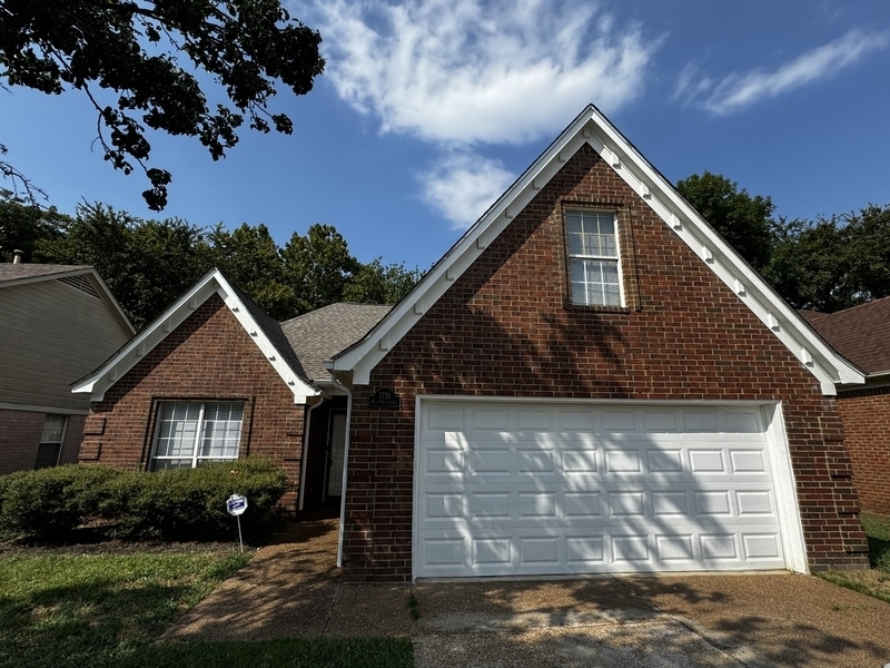Primary Photo - 7738 Wolfden Cir