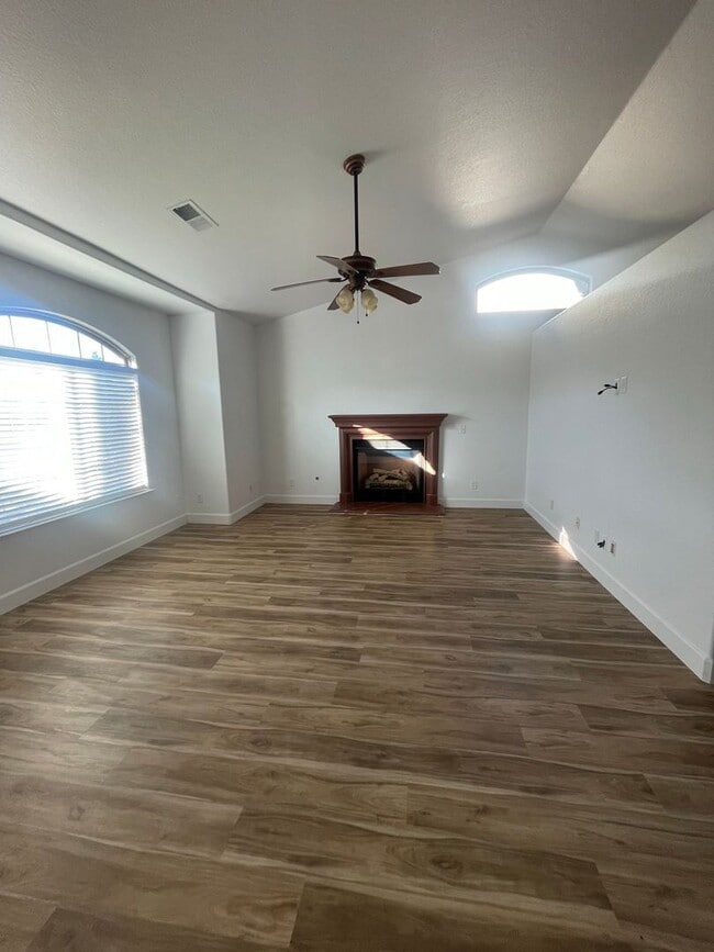 Foto del edificio - This is more than a rental, it’s your next...