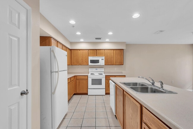 Building Photo - 16 Woodham Ave