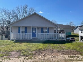 Building Photo - 215 Gray Slate Cir