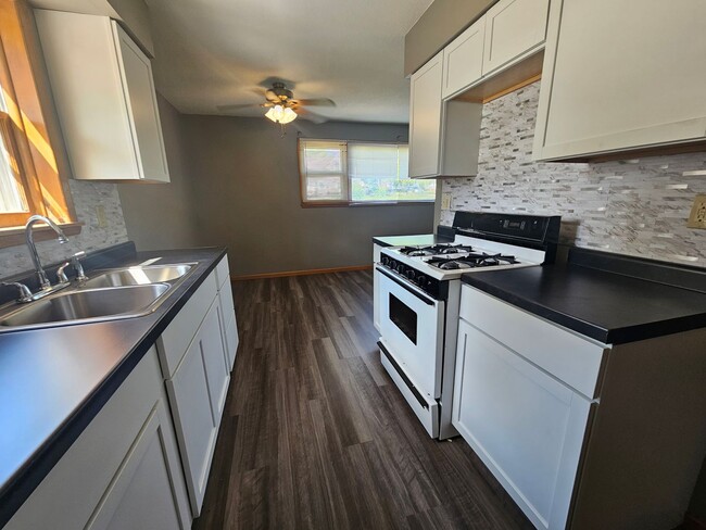 Building Photo - 2085 1st Ave
