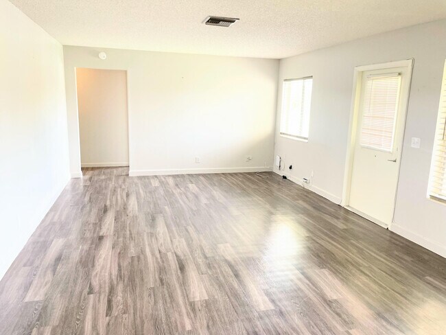 Building Photo - 3587 La Playas Ct