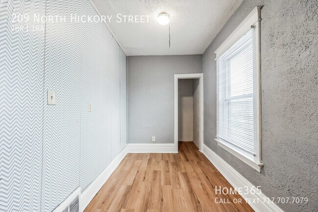 Foto del edificio - Charming 2 Bedroom in Joliet