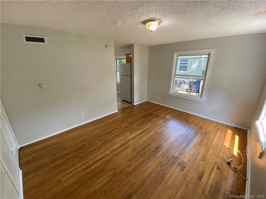 Foto principal - 6 Hilltop Rd