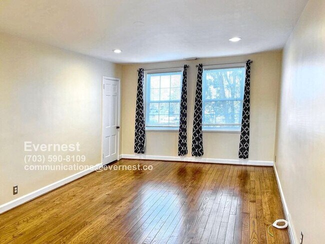 Foto del edificio - 3521 S Wakefield St
