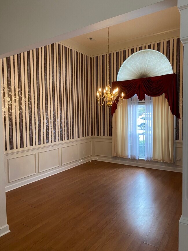 Foto del edificio - 4545 Reigate Ct