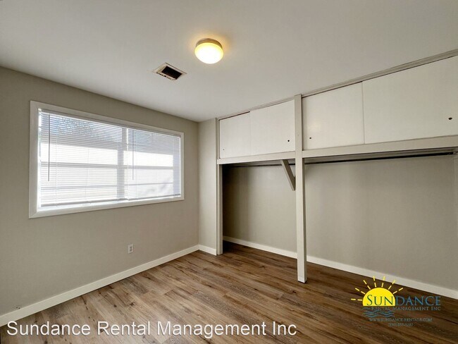 Building Photo - 2 br, 1 bath House - 40 4th Avenue   3