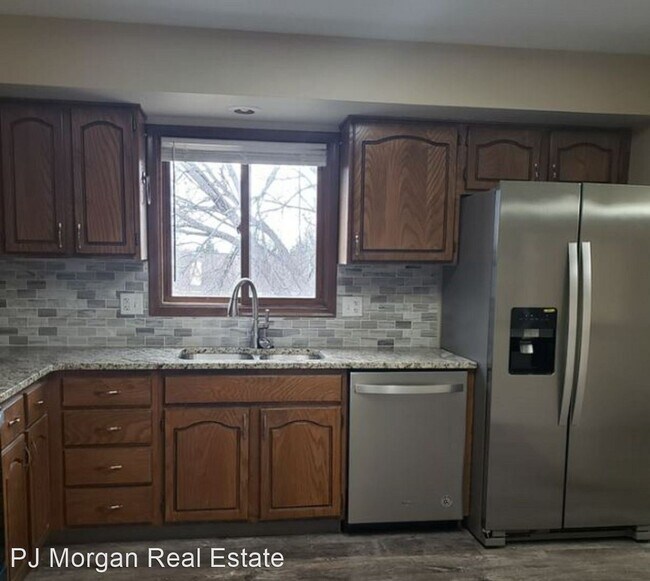Foto del edificio - 3 br, 2.5 bath House - 11039 Washington St.