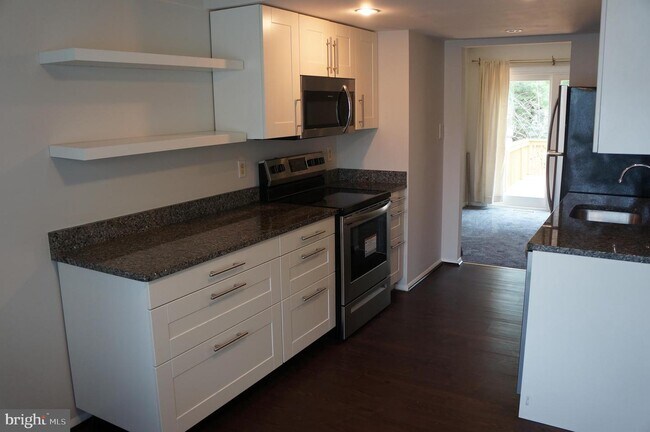Building Photo - 18613 Chickadee Ln