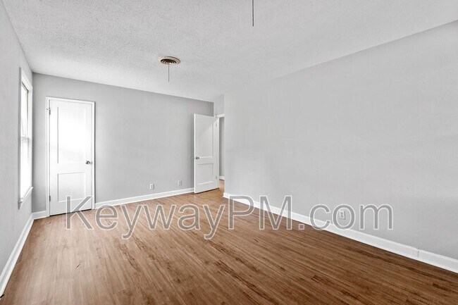 Foto del edificio - 3018 Acorn Rd