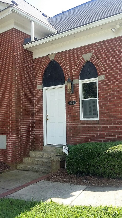 Building Photo - 135 E Wilson Ave