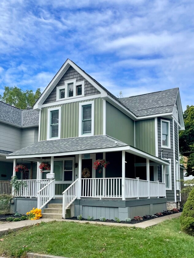 Primary Photo - 103 W Park Ave