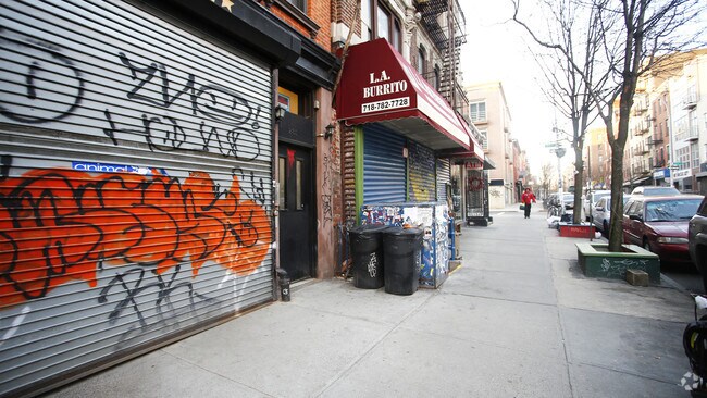 Foto del edificio - 285 Bedford Ave