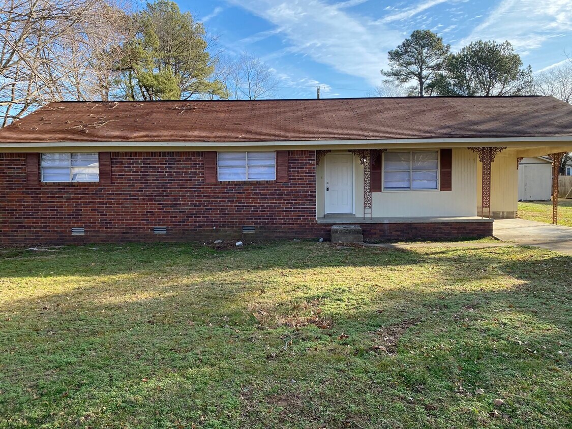 12 Terilyn Dr Jackson, TN 38305 Alquileres en Jackson, TN