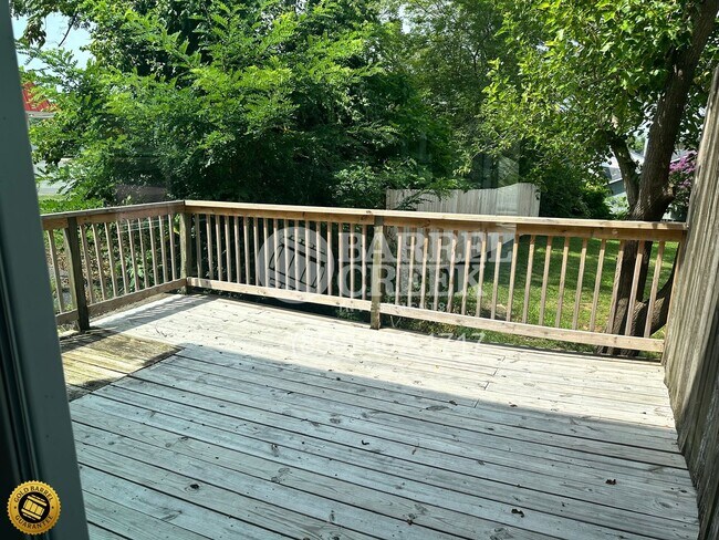 Foto del edificio - 2-Bed 1.5-Bath Townhome