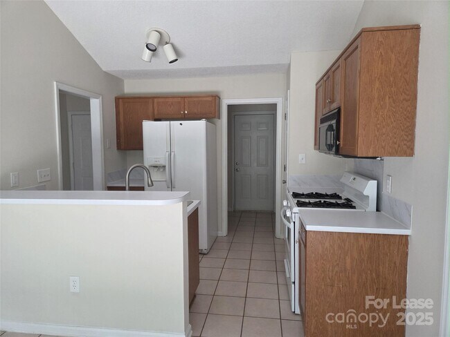 Building Photo - 141 Eagle Ct