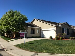 Building Photo - 7029 Silverfield Way