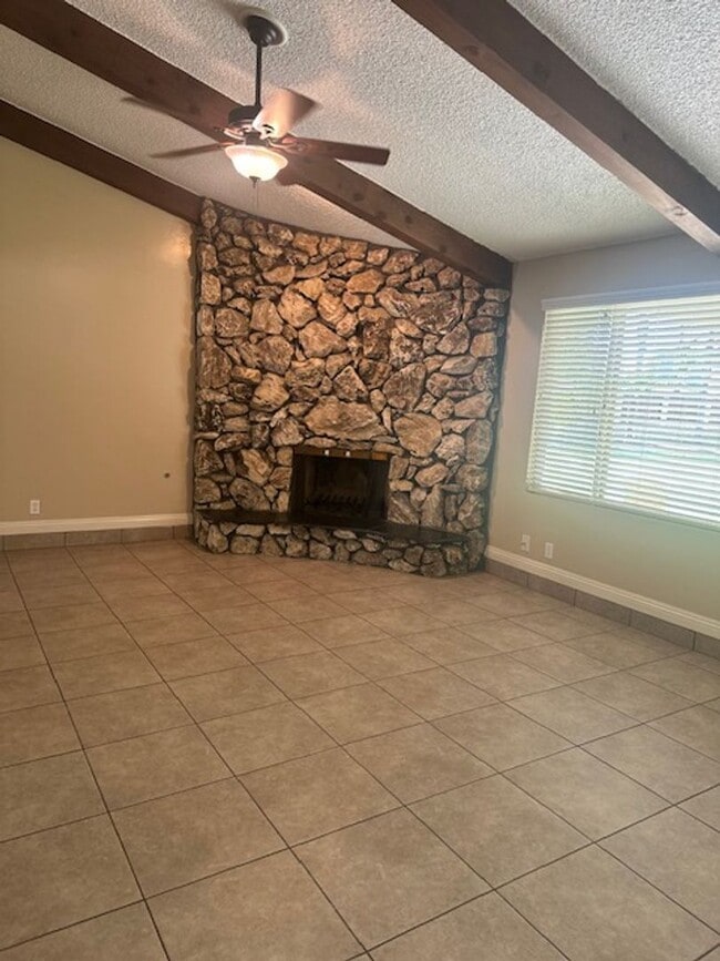 Foto del edificio - 6713 Kimberly Ave