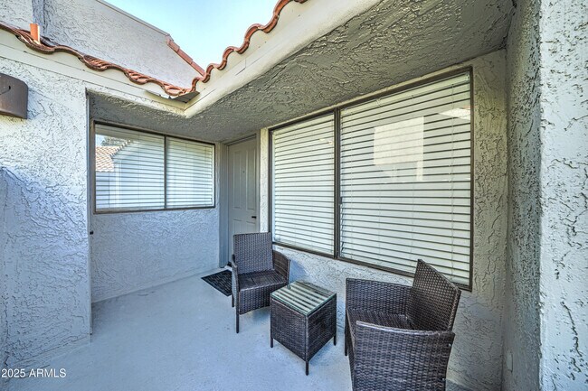 Foto del edificio - 10115 E Mountain View Rd
