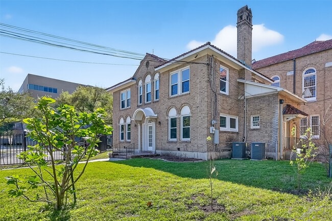 Building Photo - 3410 Austin St