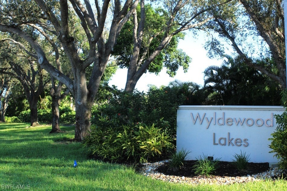 Primary Photo - 5883 Sand Oak Dr