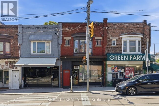 Building Photo - 1362 Bathurst St