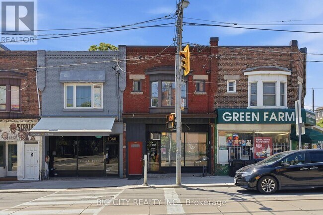 Photo du bâtiment - 1362 Bathurst St