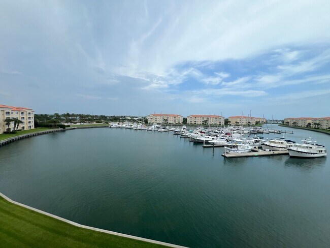 Foto del edificio - 13 Harbour Isle Dr E
