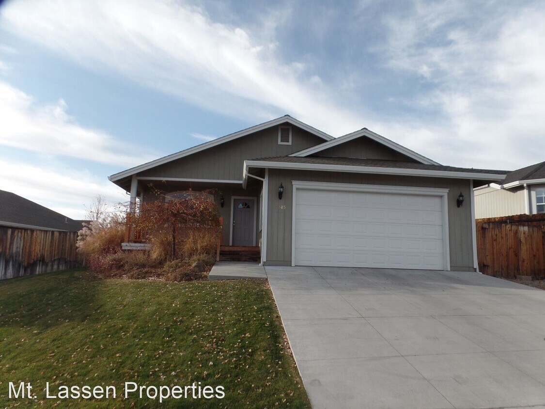 1285 Shadow Mountain Dr, Susanville, CA 96130 House Rental in