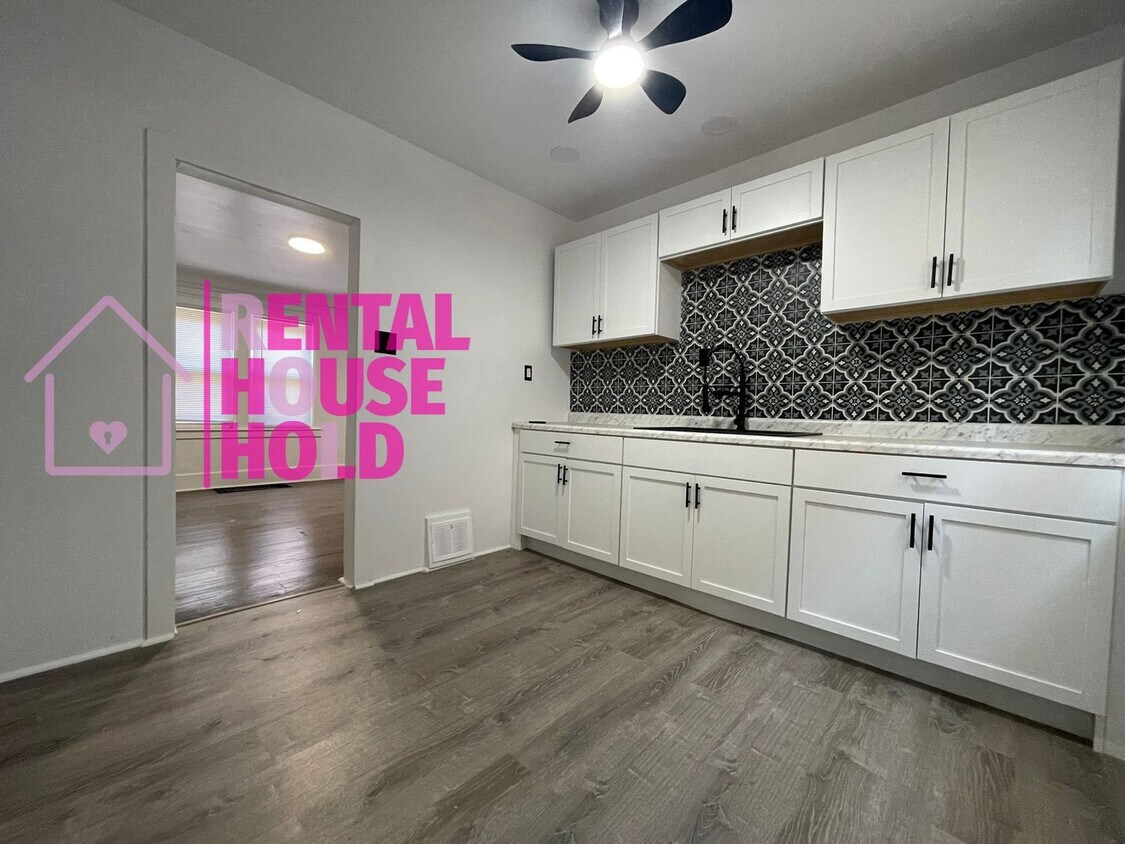 Foto principal - 2696 Pasadena St