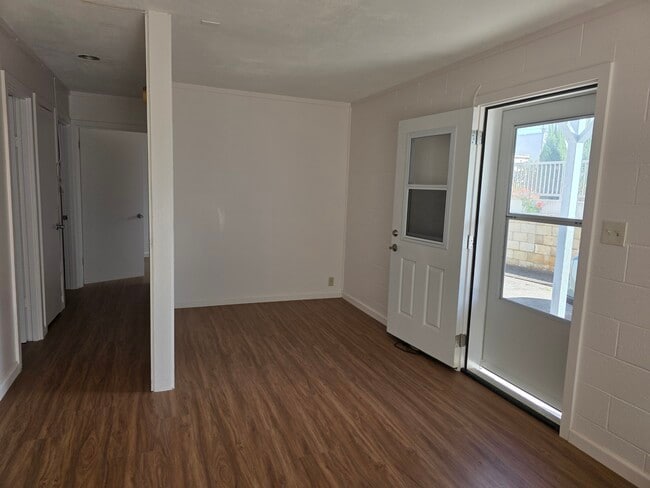 Building Photo - 1126 1st Ave