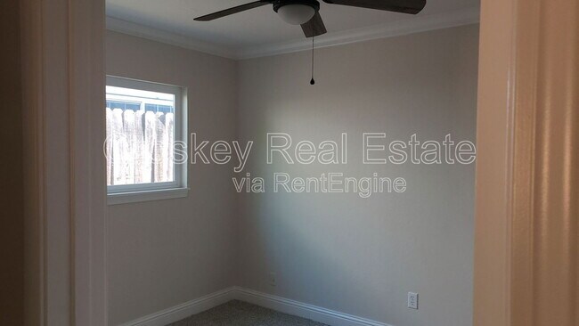 Building Photo - 72 Amelia Way