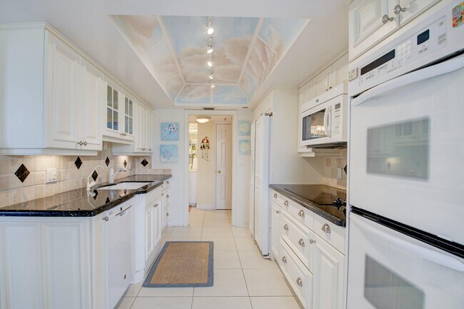 Building Photo - 2400 S Ocean Dr