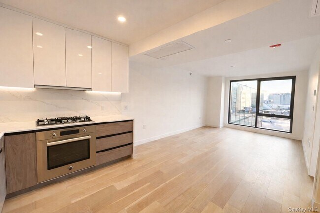 Foto del edificio - 144-49 Northern Blvd