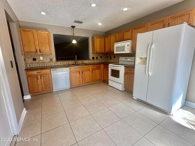 Foto del edificio - 925 Lake Sanford Ct