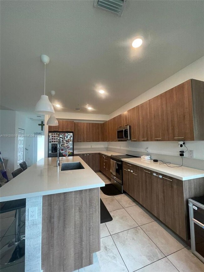 Foto del edificio - 4670 NW 84th Ave