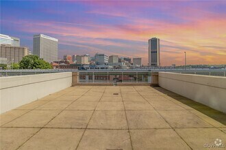Building Photo - 301 Virginia St