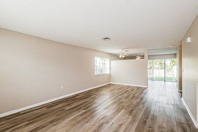 Building Photo - 13457 NW 5th Ct