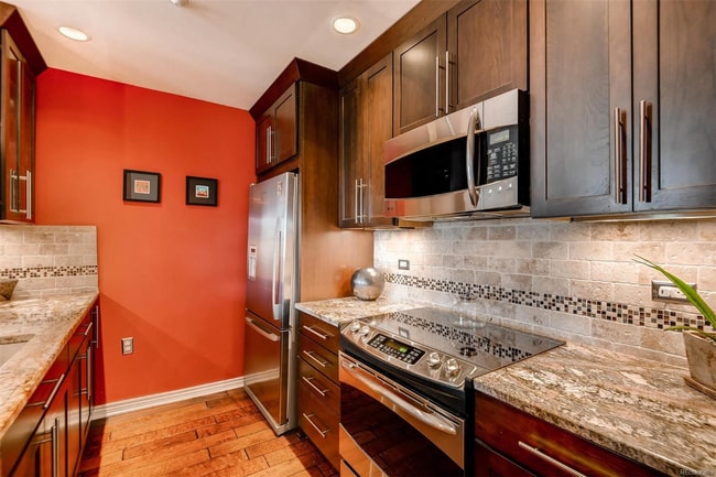 Building Photo - 300 W 11th Ave