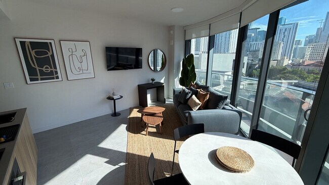 Foto del edificio - 121 NE 5th St