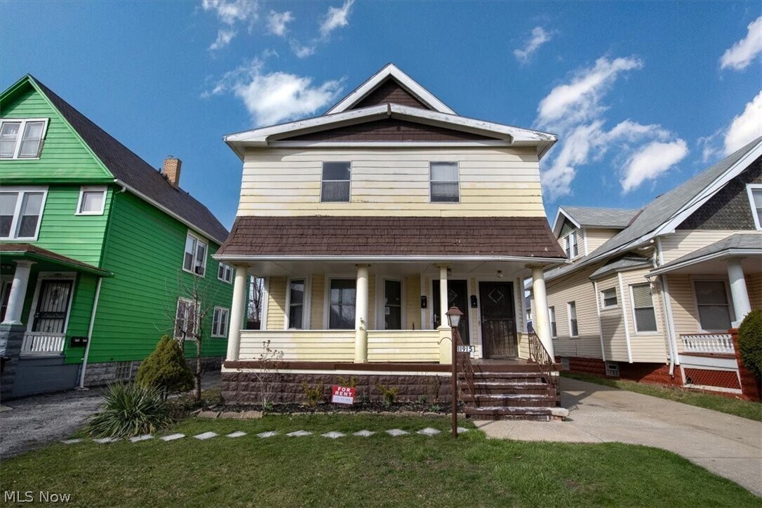 Primary Photo - 11915 Browning Ave