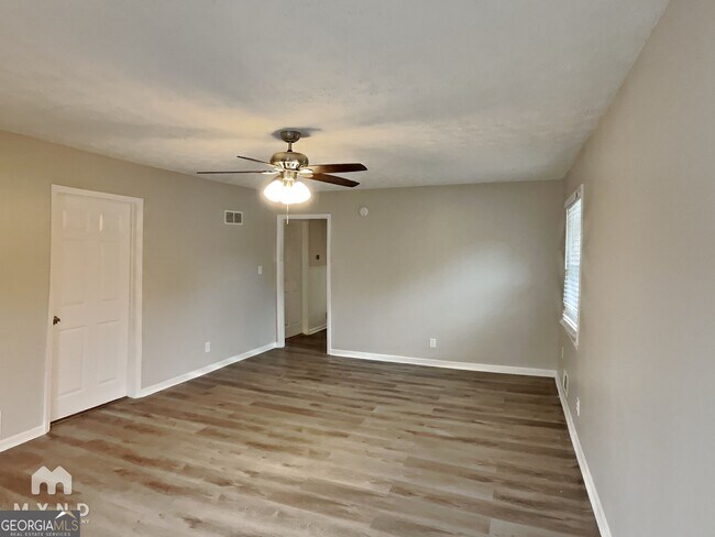 Building Photo - 3821 Rex Cir