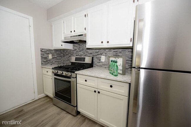 Building Photo - 2 br, 2.5 bath Townhome - 4833 Farber Row