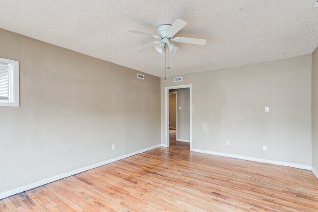 Foto del edificio - Wonderful updated home! 3/1!