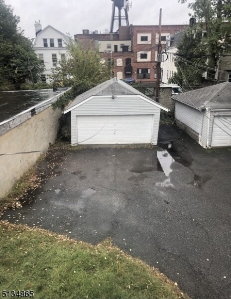 Building Photo - 50 N 20th St