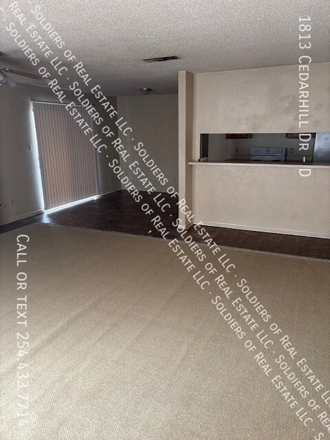 Foto del edificio - 1813 Cedarhill Dr