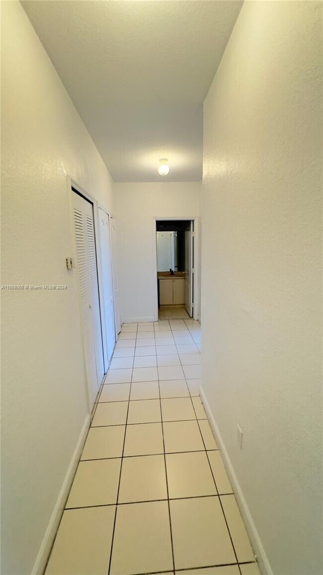 Foto del edificio - 2758 SE 17th Ave