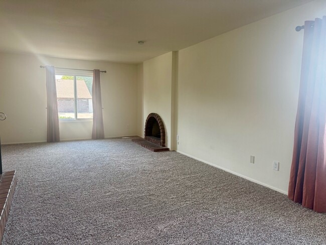 Building Photo - 7697 Volclay Dr