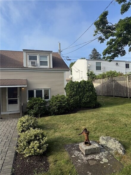 Primary Photo - 16 Dudley Ave